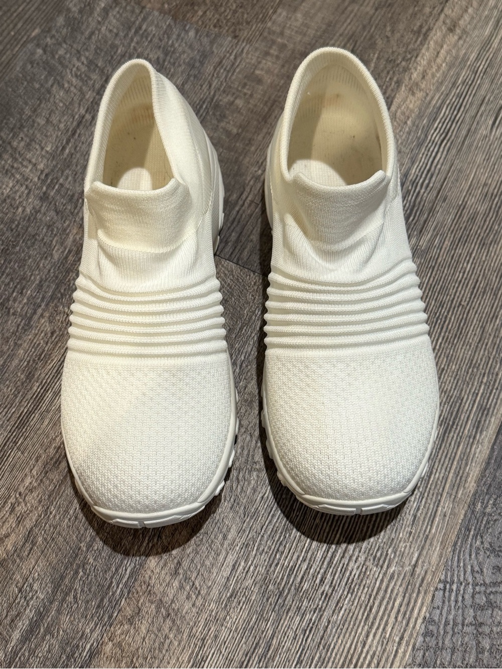 Women’s Slip-On Knit Sneakers in Off-White